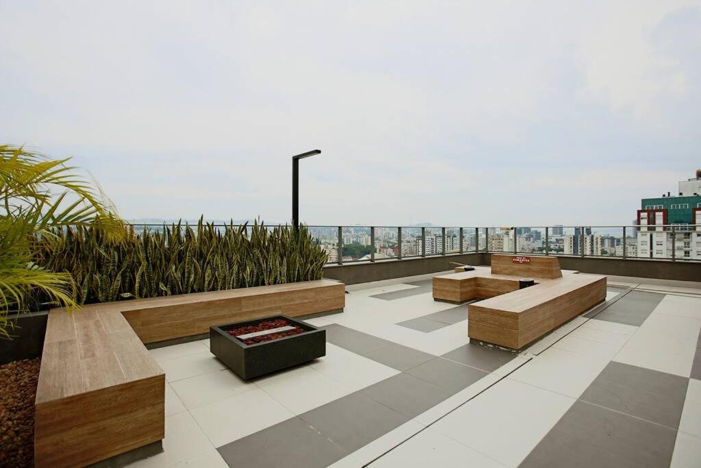 Apto Frente Parque Com Vista E Piscina ポルト・アレグレ エクステリア 写真